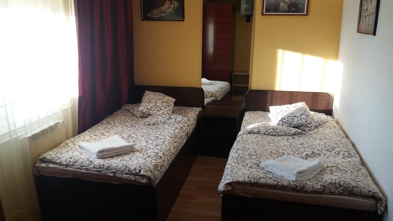 Pension Motanul Galanton Snagov Habitación foto